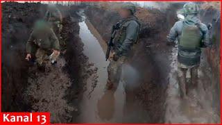 Ukrainian fighters protect Bakhmut in such difficult conditions- in trench filled with water and mud