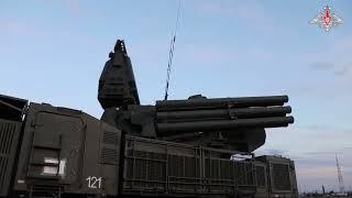 Работа расчетов самоходных зенитных ракетно-пушечных комплексов «Панцирь-С1» ЗВО